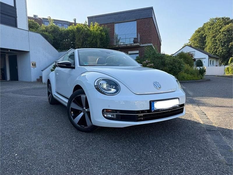 Weiß Gebraucht 2016 VW Beetle CLUB Cabrio | 16.999 € (Fairer Preis) - Bild 1/4