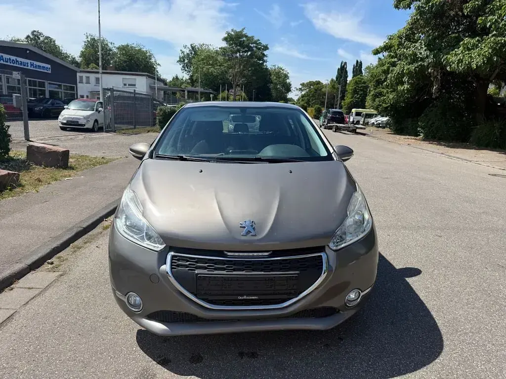 Gebraucht Peugeot 208 Active 95 PS (69 kW) 2012 Grau Kleinwagen