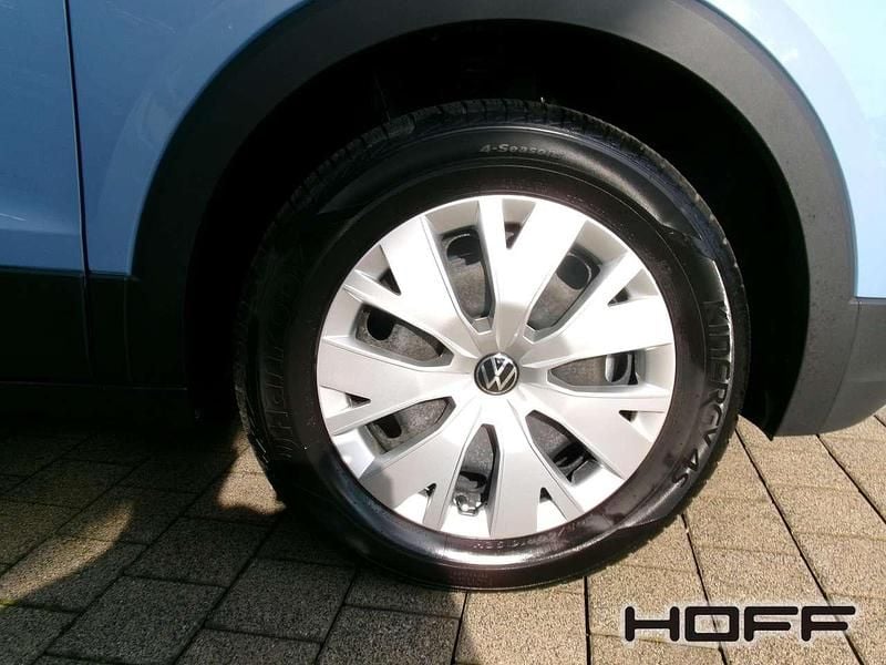 Gebraucht VW T-Cross Basis 95 PS (69 kW) 2025 Clear blue metallic SUV