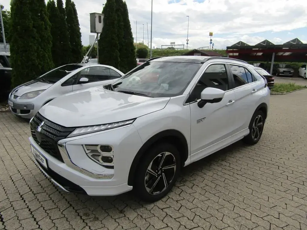 Gebraucht Mitsubishi Eclipse Cross Top 188 PS (138 kW) 2024 Titanweiss (d) SUV