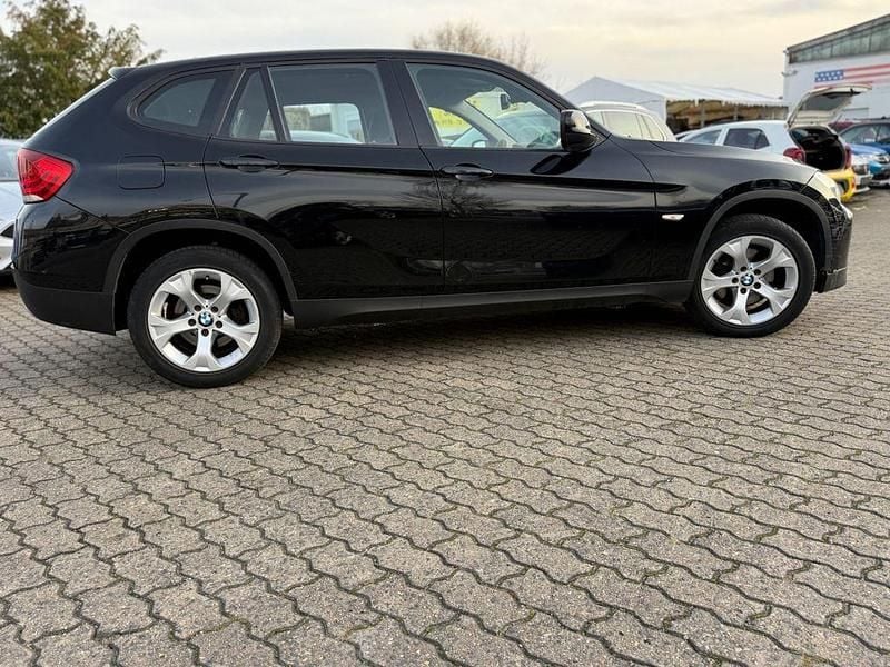 Schwarz Gebraucht 2011 BMW X1 Performance SUV | 5.499 € (Superpreis) - Bild 1/4