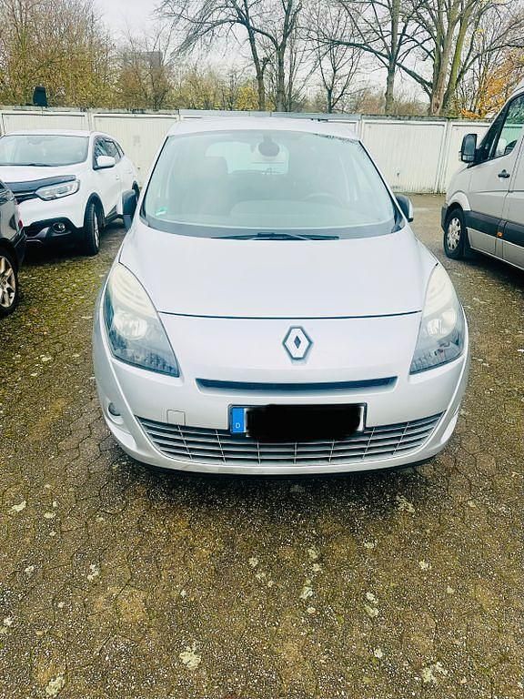 Grau Gebraucht 2011 Renault Mégane Limousine | 5.200 € (Guter Preis) - Bild 1/4