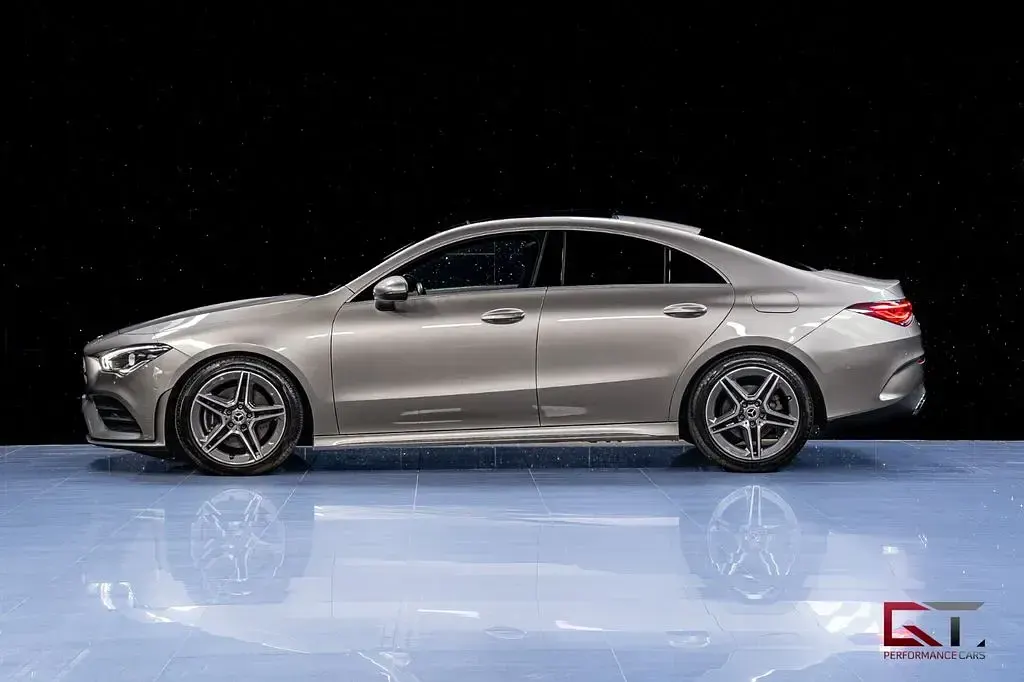 Gebraucht Mercedes CLA200 AMG line 163 PS (119 kW) 2019 Silber Limousine