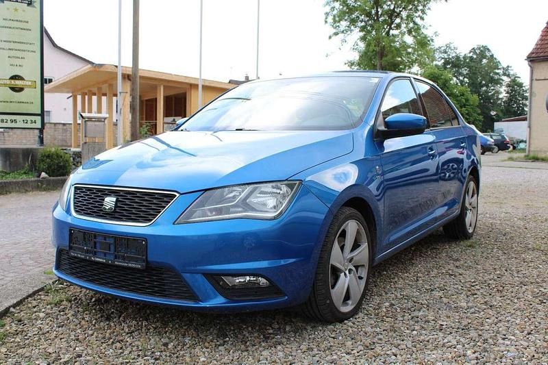 "ocean" blau Gebraucht 2012 Seat Toledo Style Limousine | 9.000 € (Fairer Preis) - Bild 1/4