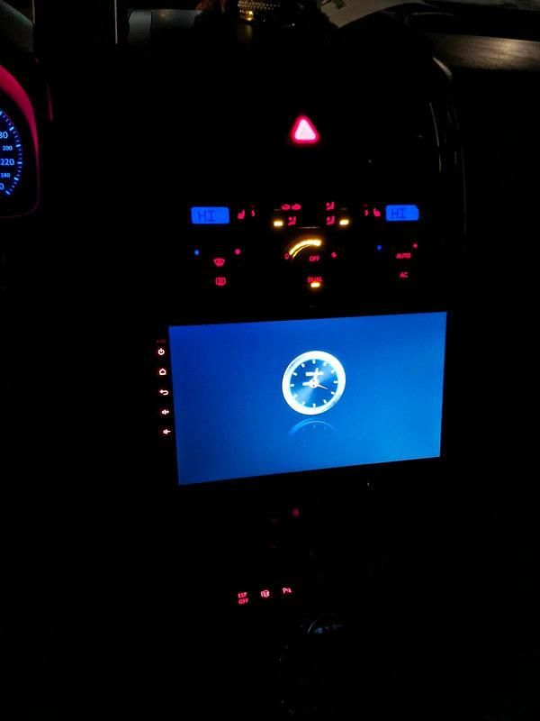 Gebraucht VW Touran 140 PS (102 kW) 2008 Silber Van / Kleinbus