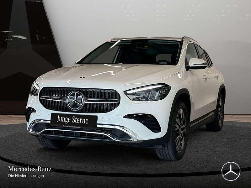 Gebraucht Mercedes GLA250 Progressive 163 PS (119 kW) 2024 Weiß SUV