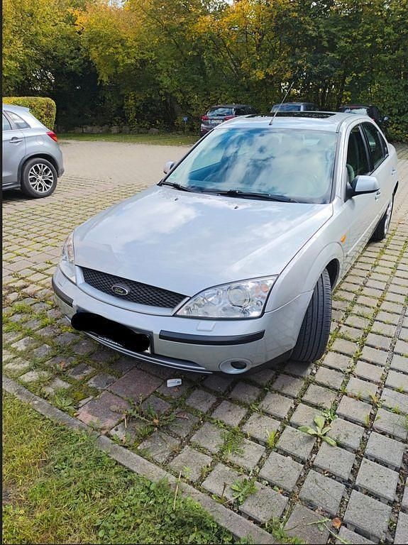 Silber Gebraucht 2001 Ford Mondeo Ghia Limousine | 800 € (Superpreis) - Bild 1/4