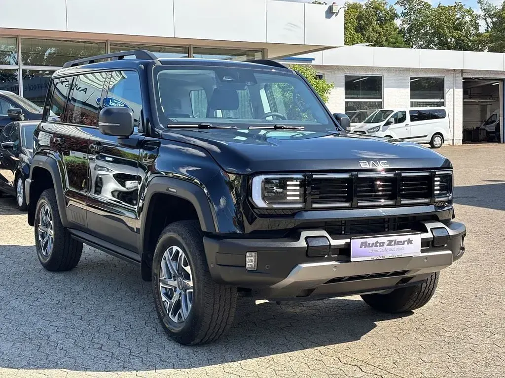 Neu Baic BJ40 162 PS (119 kW) 2026 Schwarz SUV
