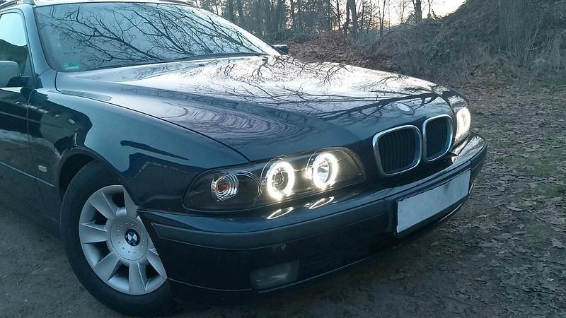 Blau Gebraucht 1998 BMW 523 Kombi | 1.790 € (Fairer Preis) - Bild 1/4