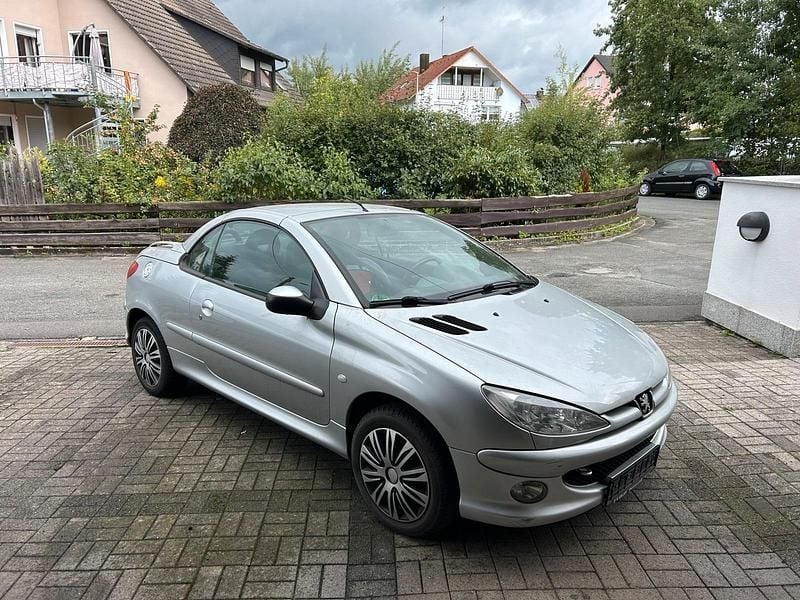 Silber Gebraucht 2005 Peugeot 206 CC Cabrio | 1.300 € (Guter Preis) - Bild 1/4