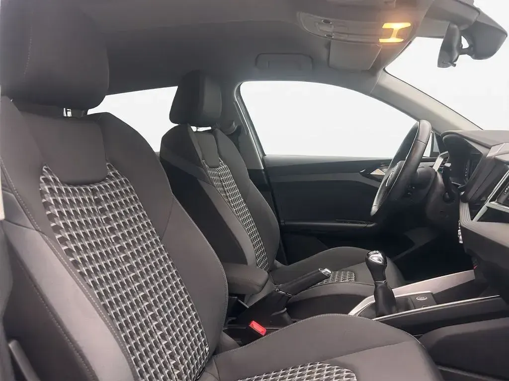 Gebraucht Audi A1 S-Line 110 PS (80 kW) 2023 Pfeilgrau perleffekt SUV