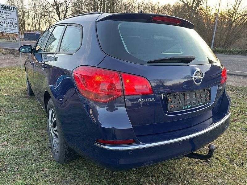 Gebraucht Opel Astra Edition 110 PS (80 kW) 2014 Blau Kombi