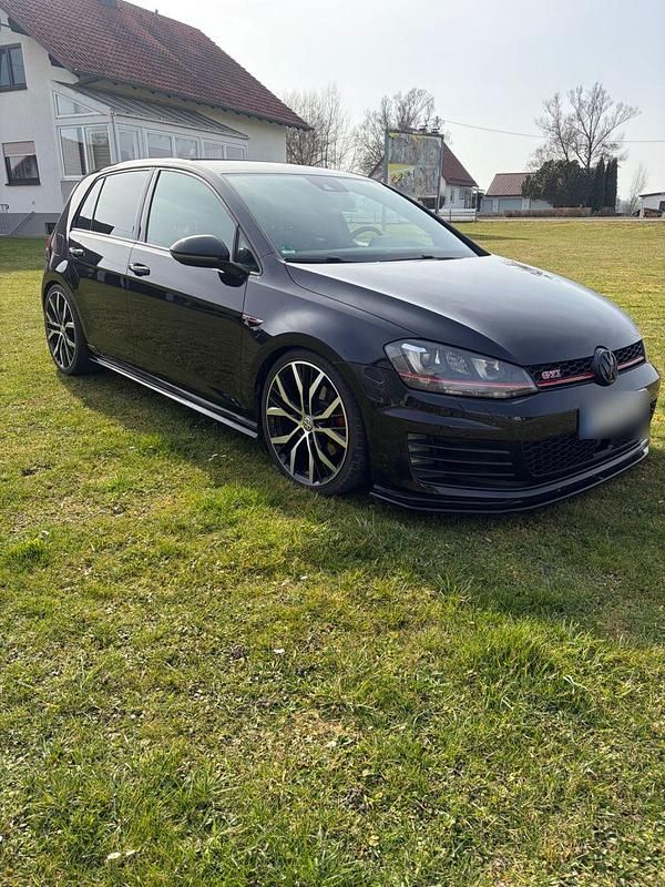 Gebraucht VW Golf VII GTI 220 PS (161 kW) 2014 Schwarz Limousine
