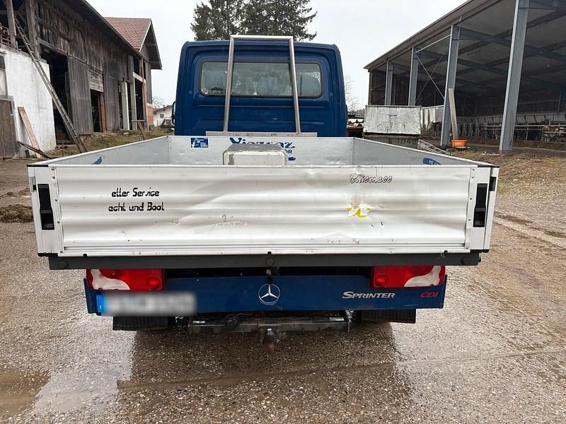Gebraucht Mercedes Sprinter 160 PS (117 kW) 2011 Blau