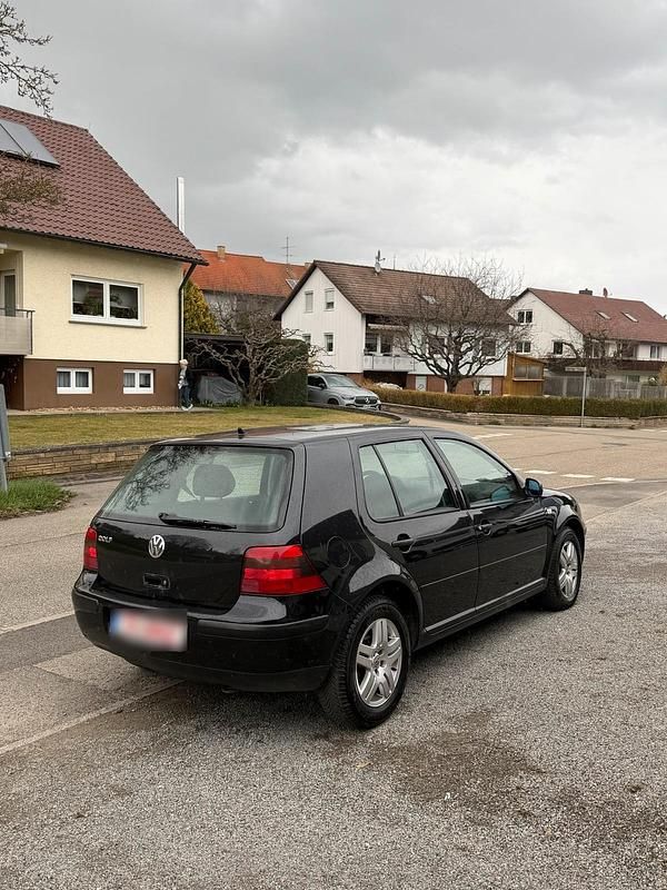 Gebraucht VW Golf IV 105 PS (77 kW) 2002 Schwarz Kleinwagen
