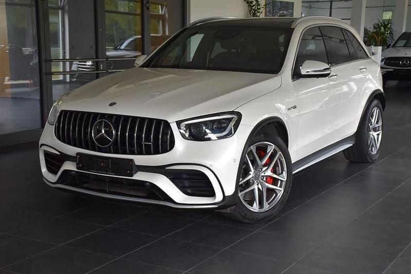 Weiß Gebraucht 2021 Mercedes GLC63 AMG AMG SUV | 66.790 € (Fairer Preis) - Bild 1/4