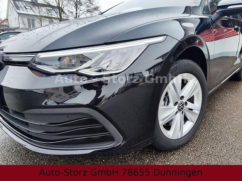 Gebraucht VW Golf VIII Life 150 PS (110 kW) 2021 Schwarz Limousine