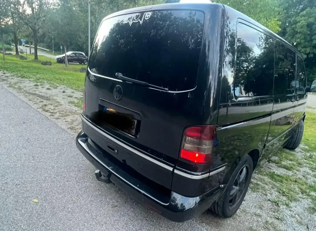 Gebraucht VW Multivan 174 PS (127 kW) 2008 Schwarz Van / Kleinbus