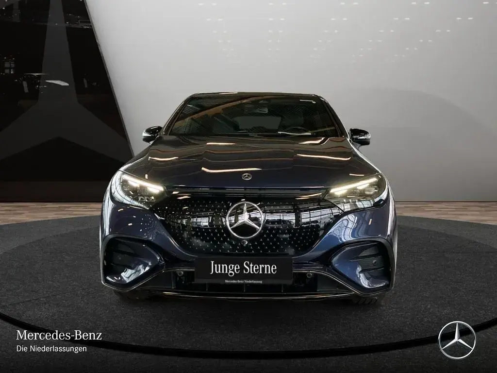Gebraucht Mercedes EQE350 Premium 214 kW (292 PS) 2025 Blau SUV