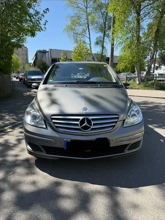 Gebraucht Mercedes B180 109 PS (80 kW) 2006 Beige Van / Kleinbus