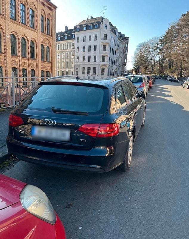 Gebraucht Audi A4 143 PS (105 kW) 2013 Schwarz Kombi