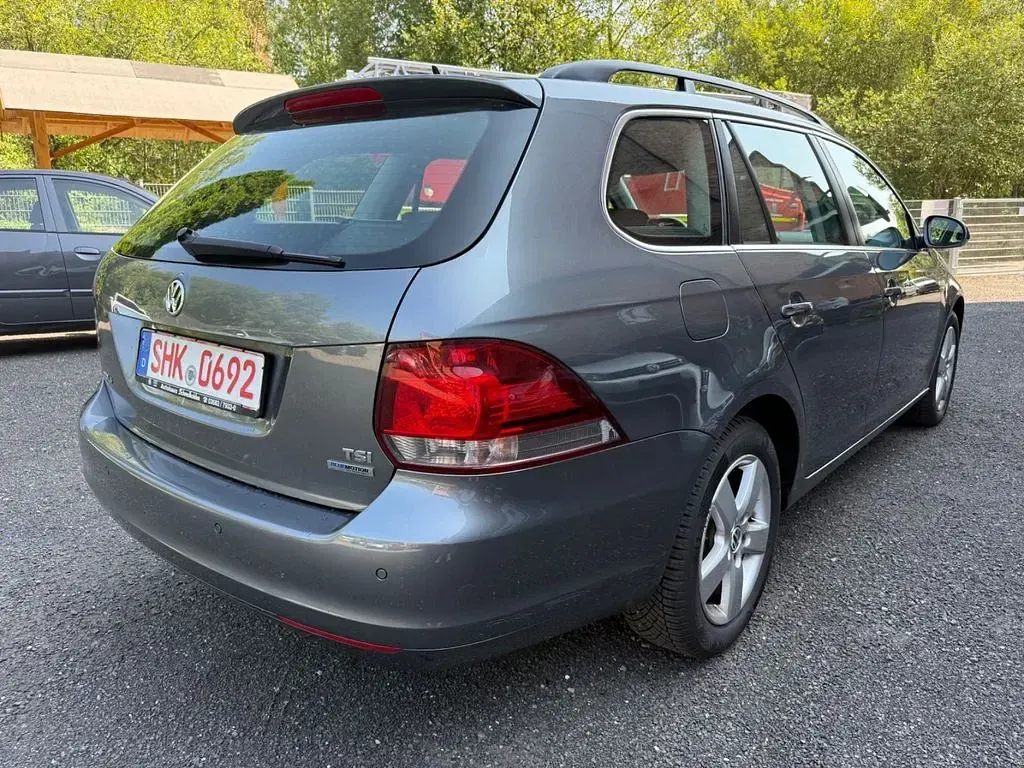 Gebraucht VW Golf VI Comfortline 105 PS (77 kW) 2010 Grau Kombi