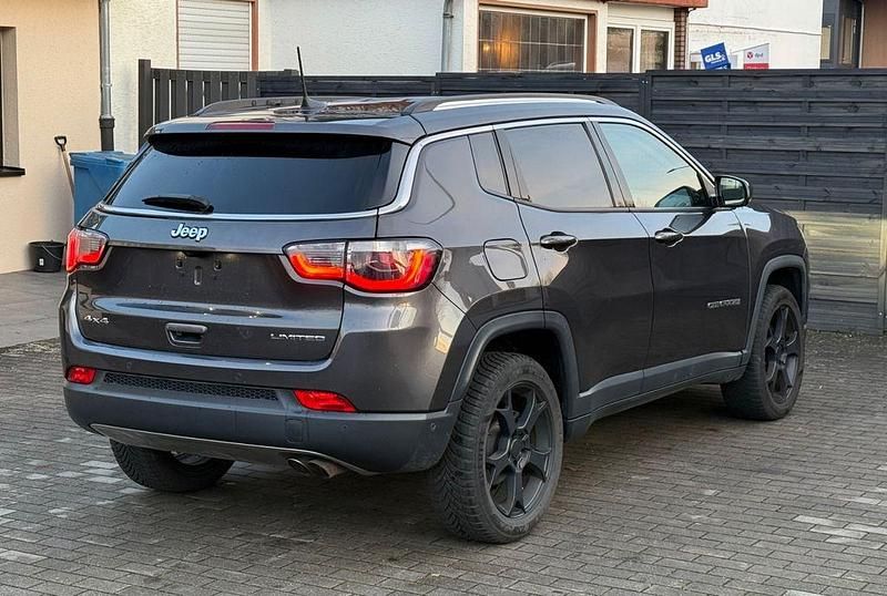 Second-hand Jeep Compass Limited 140 CP (102 kW) 2017 Gri SUV