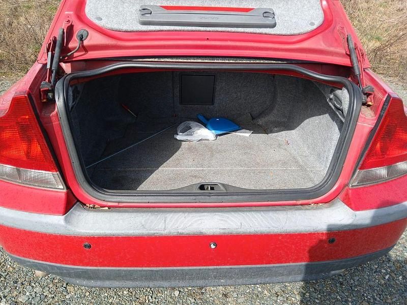 Gebraucht Volvo S60 131 PS (96 kW) 2002 Rot Limousine