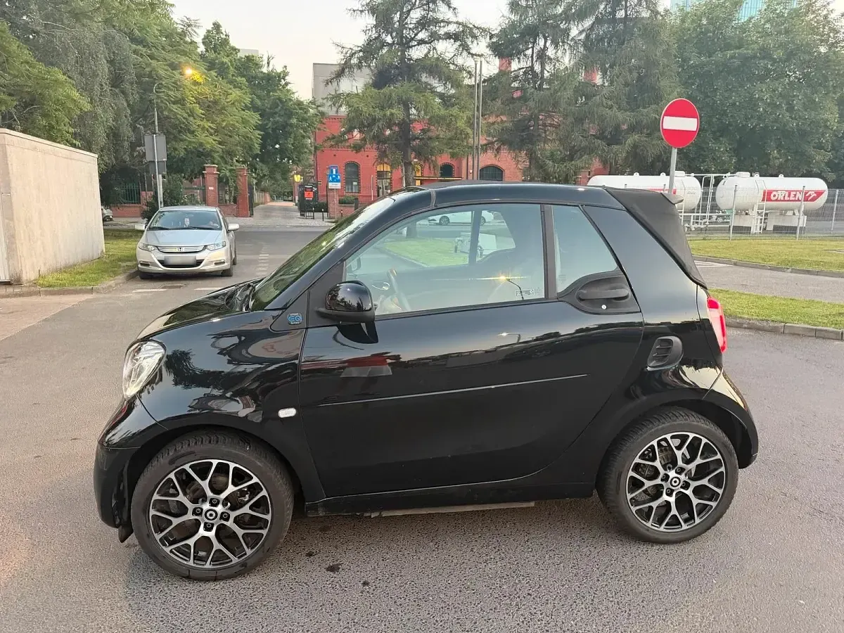 Gebraucht Smart ForTwo Electric Drive Prime 60 kW (82 PS) 2021 Schwarz Cabrio