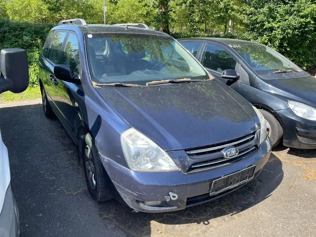 Gebraucht Kia Carnival LX 185 PS (136 kW) 2007 Velvet indigo blue Van / Kleinbus