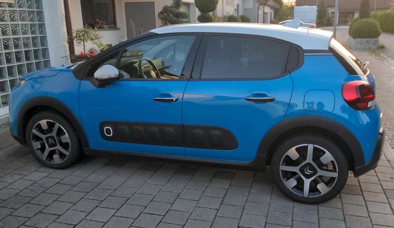 Blau Gebraucht 2019 Citroën C3 PureTech Limousine | 11.100 € (Fairer Preis) - Bild 1/4
