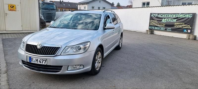 Gebraucht Skoda Octavia 105 PS (77 kW) 2011 Silber Kombi