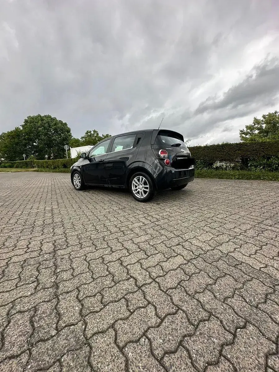Gebraucht Chevrolet Aveo LTZ 95 PS (69 kW) 2012 Schwarz Limousine