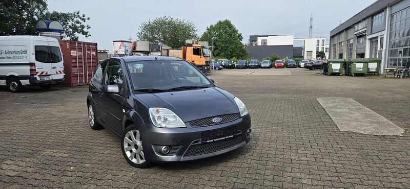 Grau Gebraucht 2005 Ford Fiesta ST Kleinwagen | 2.400 € (Superpreis) - Bild 1/4