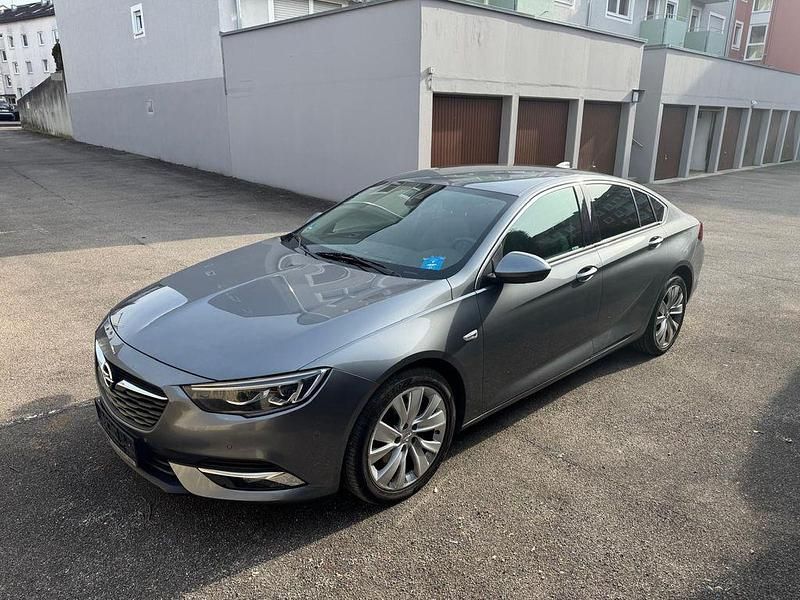 Gebraucht Opel Insignia Edition 170 PS (125 kW) 2017 Grau Limousine