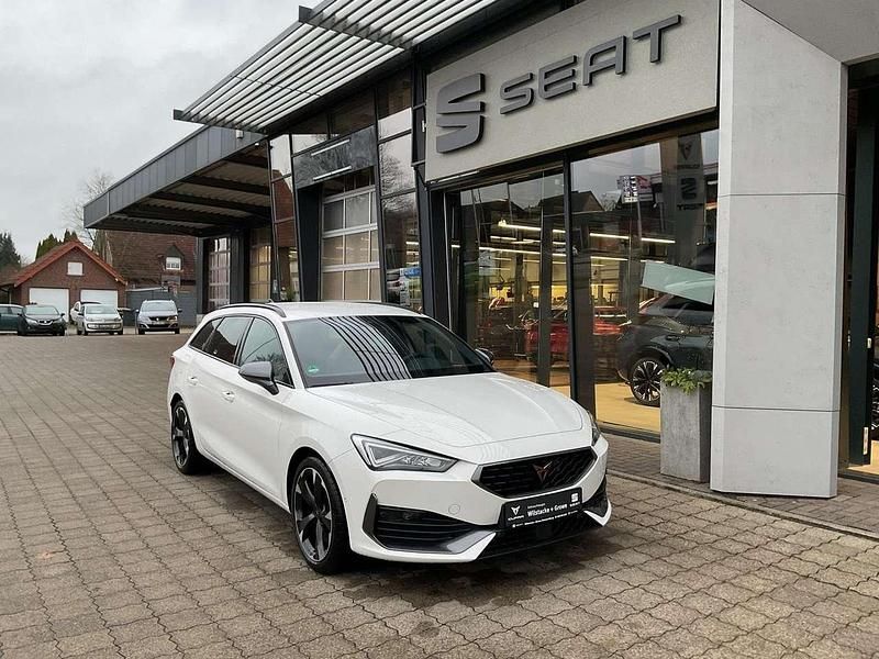 Weiß Gebraucht 2023 Cupra Leon Kombi | 30.490 € (Fairer Preis) - Bild 1/4