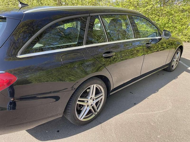 Usata Mercedes E200 150 CV (110 kW) 2017 Nero Station wagon