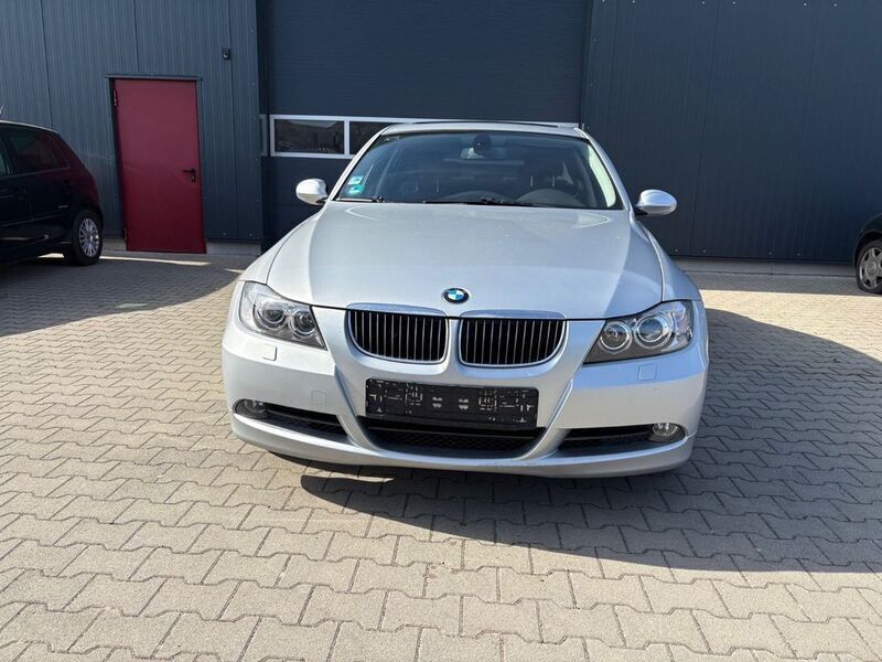 Silber Gebraucht 2007 BMW 325 Advantage Limousine | 4.900 € (Fairer Preis) - Bild 1/4
