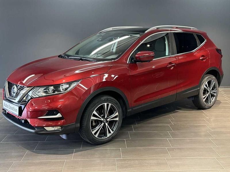 Rot Gebraucht 2021 Nissan Qashqai Zama SUV | 21.780 € (Guter Preis) - Bild 1/4