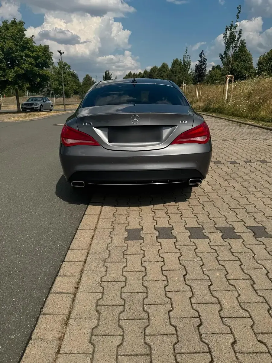 Gebraucht Mercedes CLA220 170 PS (125 kW) 2013 Grau Coupé
