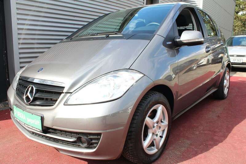 Mountaingrau met. (metallic) Gebraucht 2010 Mercedes A160 Kleinwagen | 6.979 € (Etwas zu teuer) - Bild 1/4