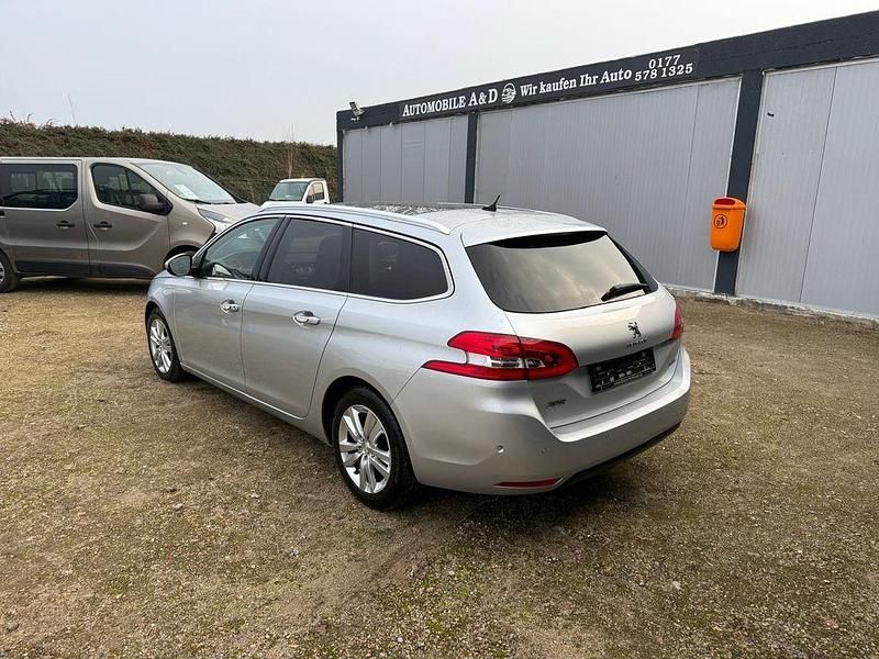 Gebraucht Peugeot 308 SW Allure 120 PS (88 kW) 2017 Grau Kombi