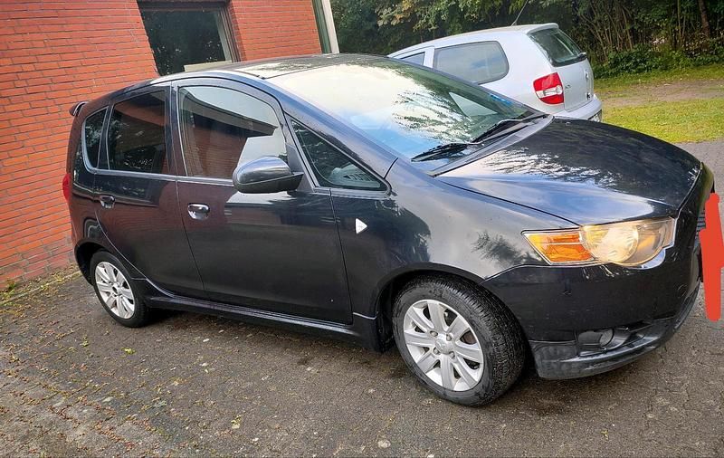 Schwarz Gebraucht 2010 Mitsubishi Colt Kleinwagen | 2.850 € (Fairer Preis) - Bild 1/4