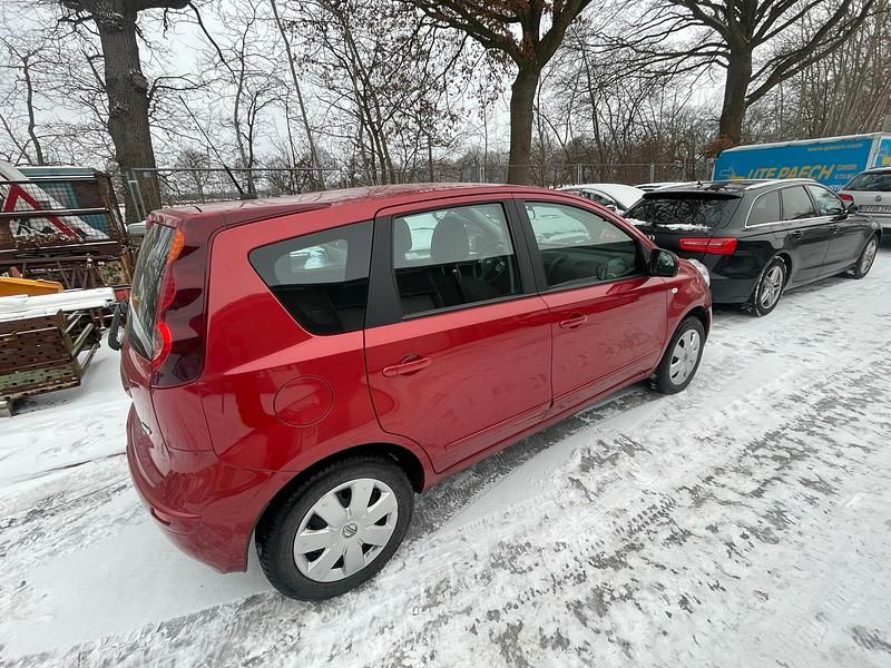 Gebraucht Nissan Note 79 PS (58 kW) 2009 Rot Kleinwagen