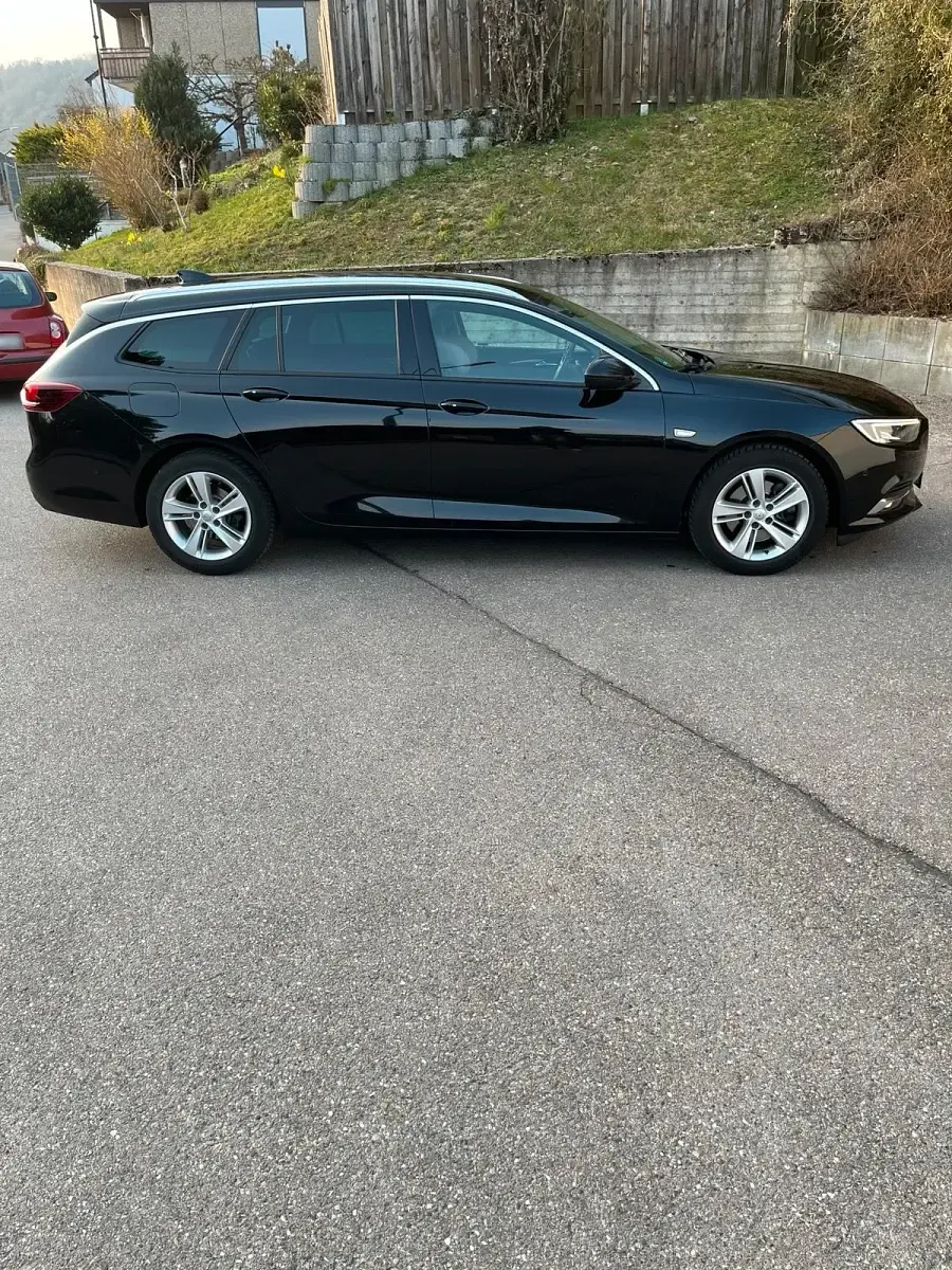 Gebraucht Opel Insignia Dynamic 164 PS (120 kW) 2018 Schwarz Kombi