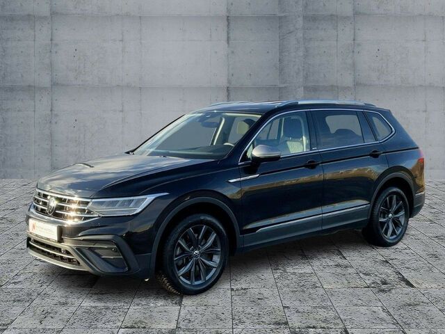 Gebraucht VW Tiguan 200 PS (147 kW) 2023 Schwarz SUV