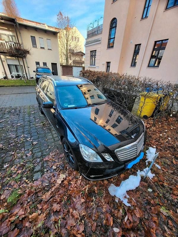 Gebraucht Mercedes E350 231 PS (169 kW) 2010 Schwarz Kombi