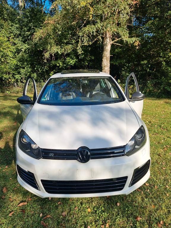 Schwarz Gebraucht 2011 VW Golf VI R Limousine | 14.500 € (Teuer) - Bild 1/4