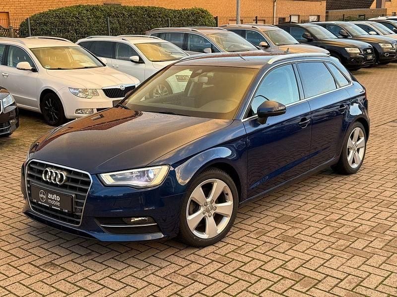 Scubablau Gebraucht 2016 Audi A3 Sportback Sport Kleinwagen | 12.499 € (Fairer Preis) - Bild 1/4