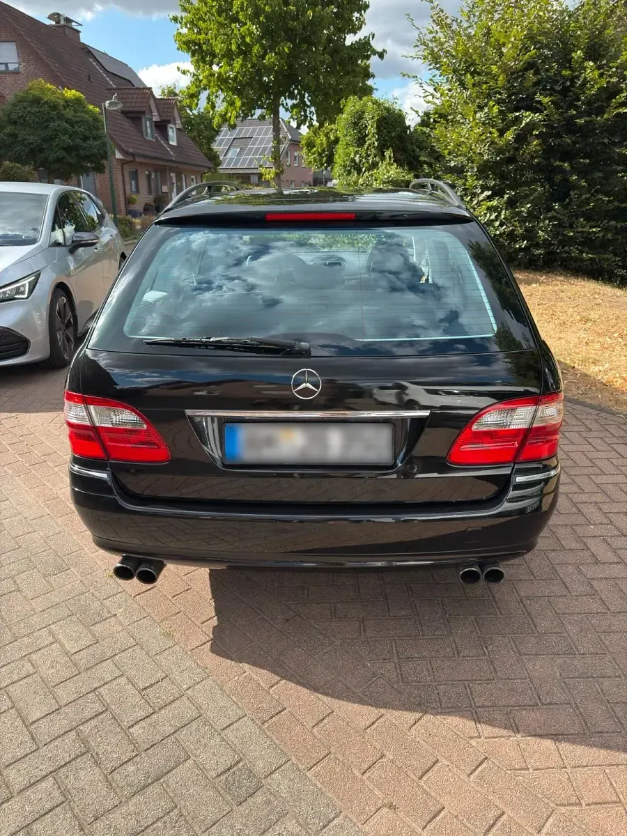 Gebraucht Mercedes E350 Avantgarde 272 PS (200 kW) 2005 Schwarz Kombi